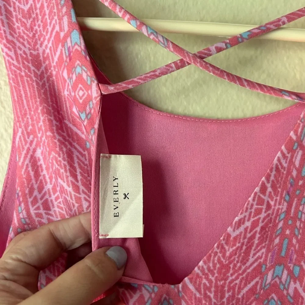 NWOT - Everly Anna Halter Shift Dress - Medium - Picture 9 of 11